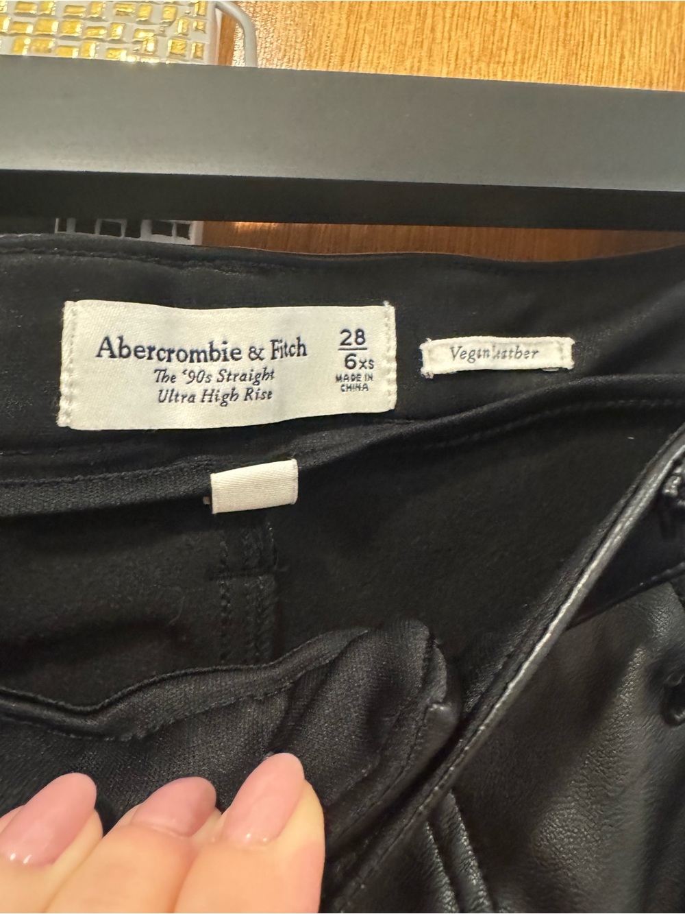 Abercrombie & Fitch 90s Straight Ultra High Rise Black Leather Jeans - Picture 3 of 3
